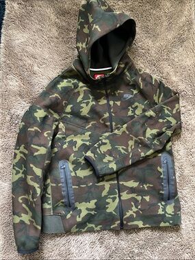 Nike Tech Jacket in Camo